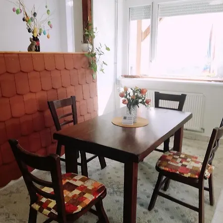 Agi Vendeghaz Alsópáhok